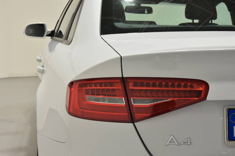 AUDI A4 39