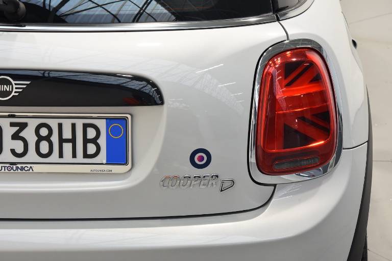 MINI Cooper D 18