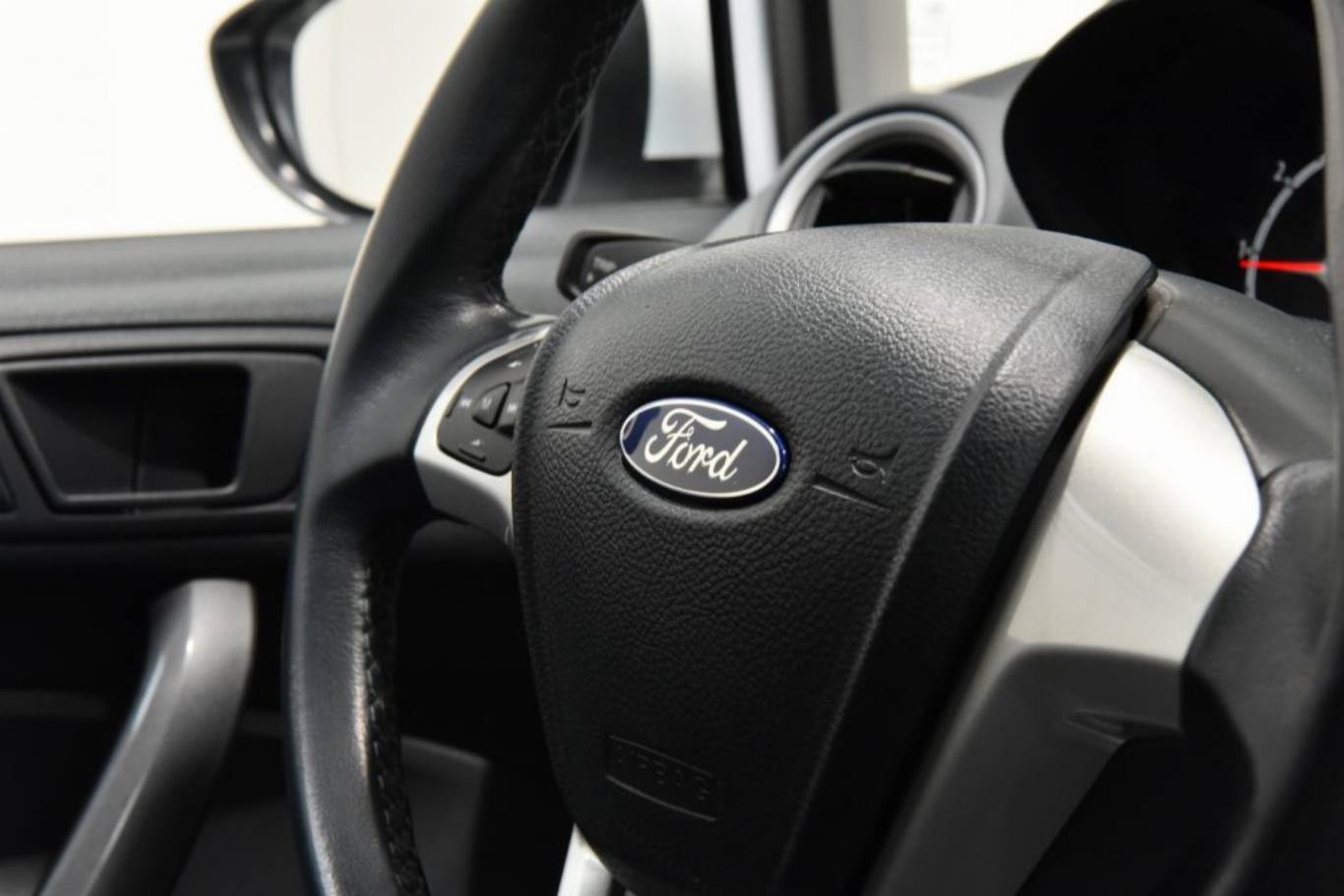 FORD Fiesta 8