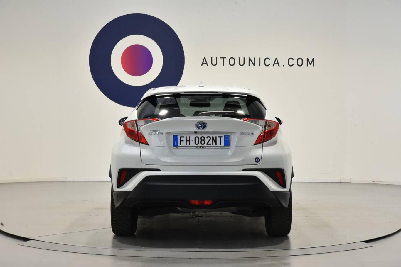TOYOTA C-HR 8