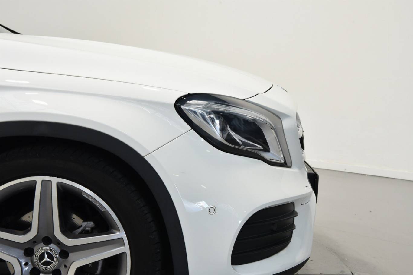 MERCEDES-BENZ GLA 200 38