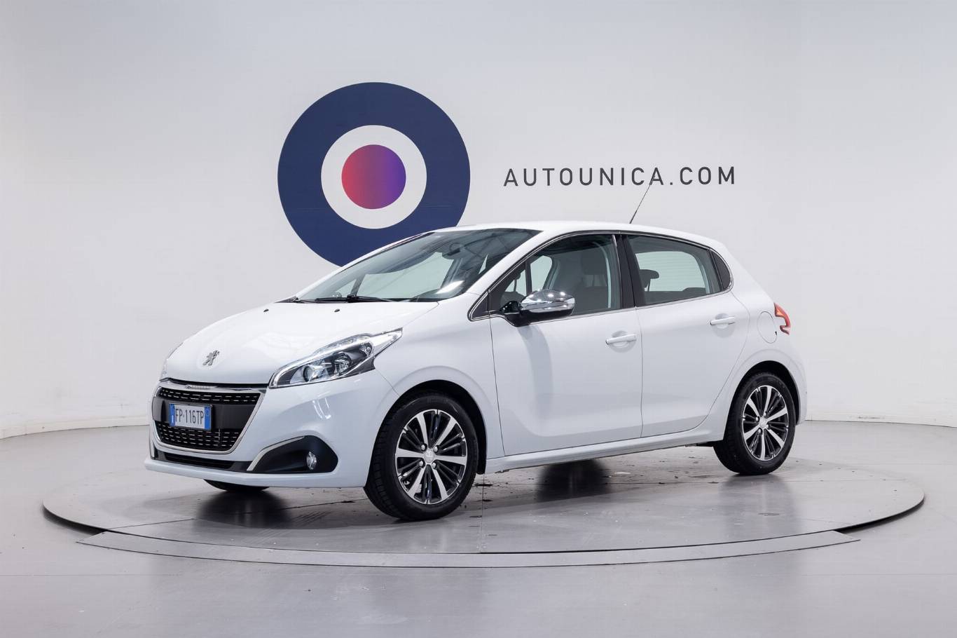 PEUGEOT 208 1