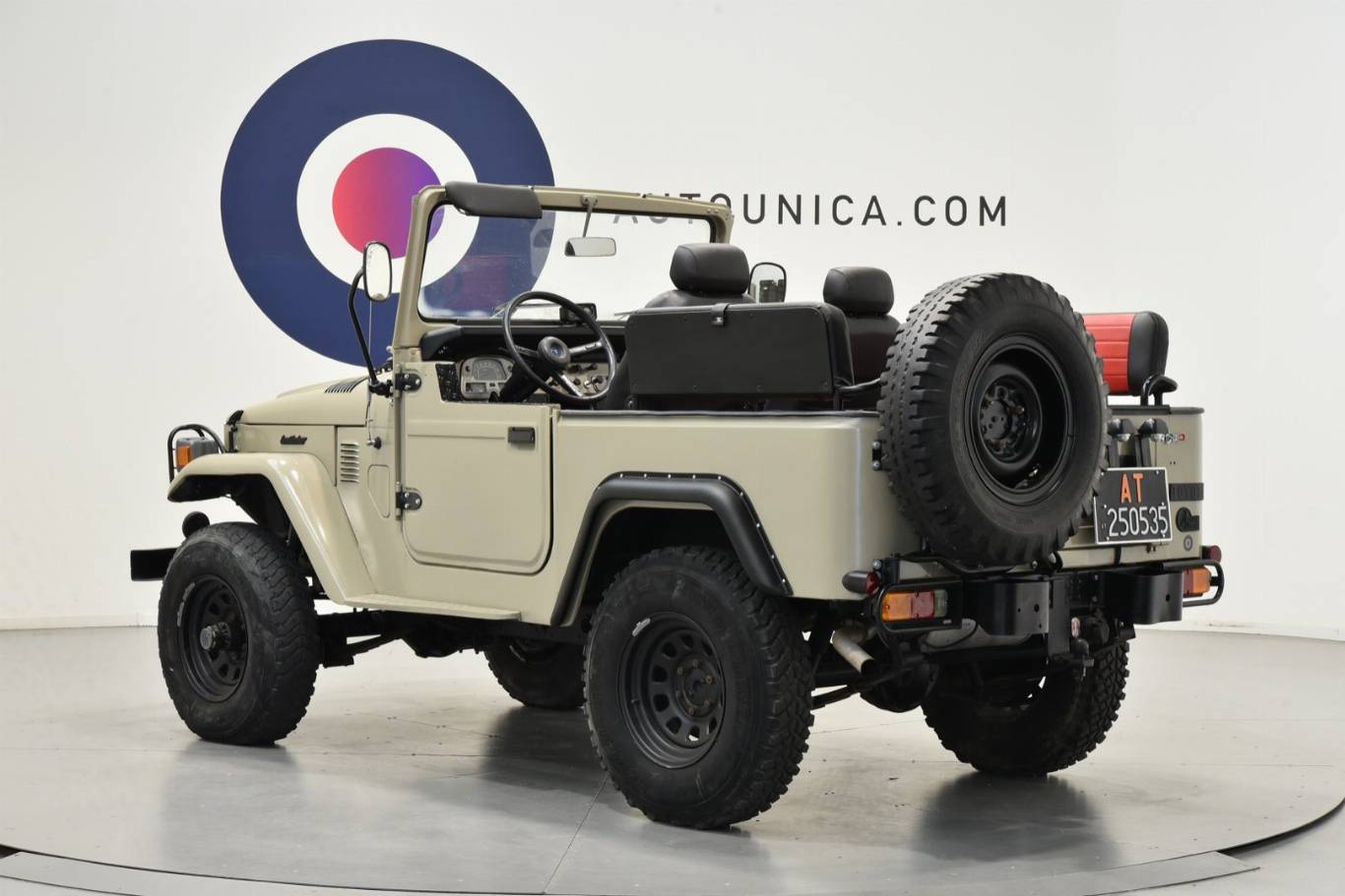 TOYOTA Land Cruiser 7