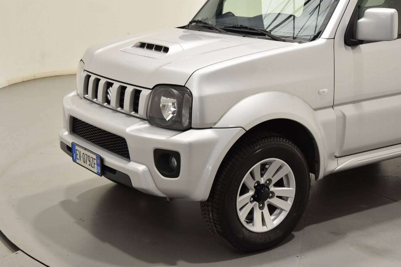 SUZUKI Jimny 15