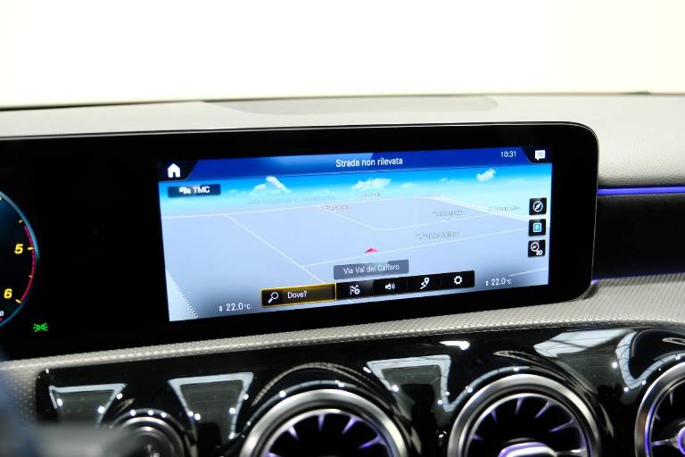 MERCEDES-BENZ A 200 30