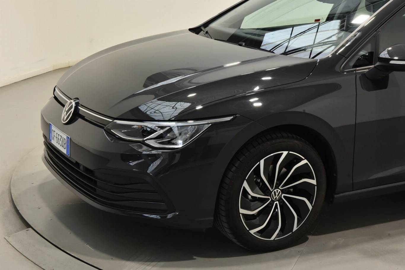 VOLKSWAGEN Golf Variant 32