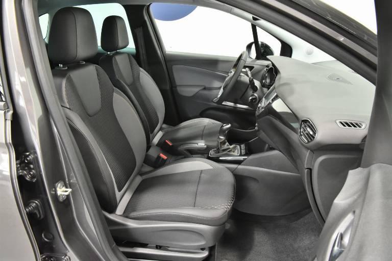 OPEL Crossland X 21