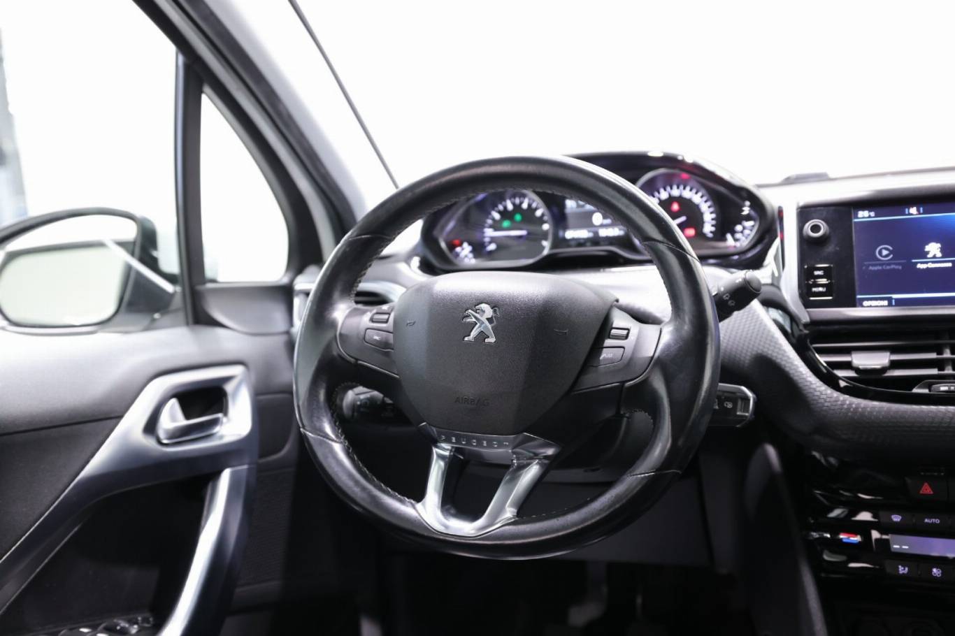 PEUGEOT 2008 33
