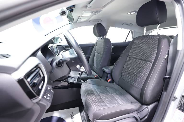KIA Stonic 15