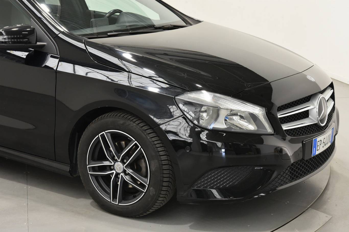 MERCEDES-BENZ A 180 16