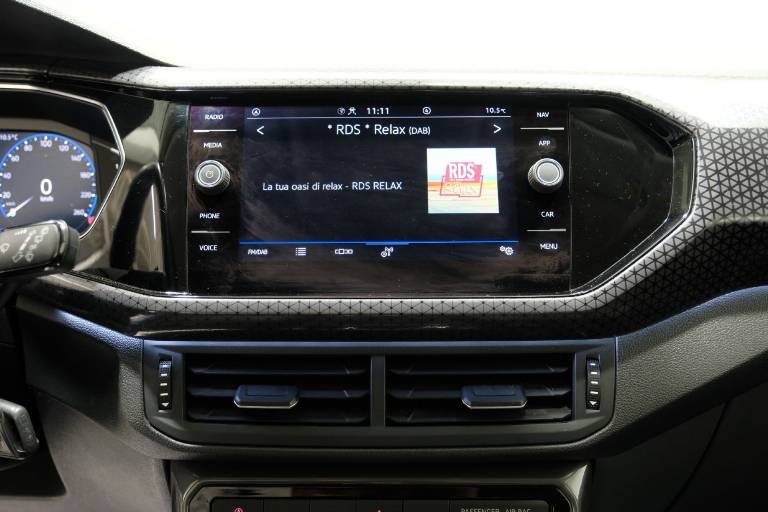 VOLKSWAGEN T-Cross 9