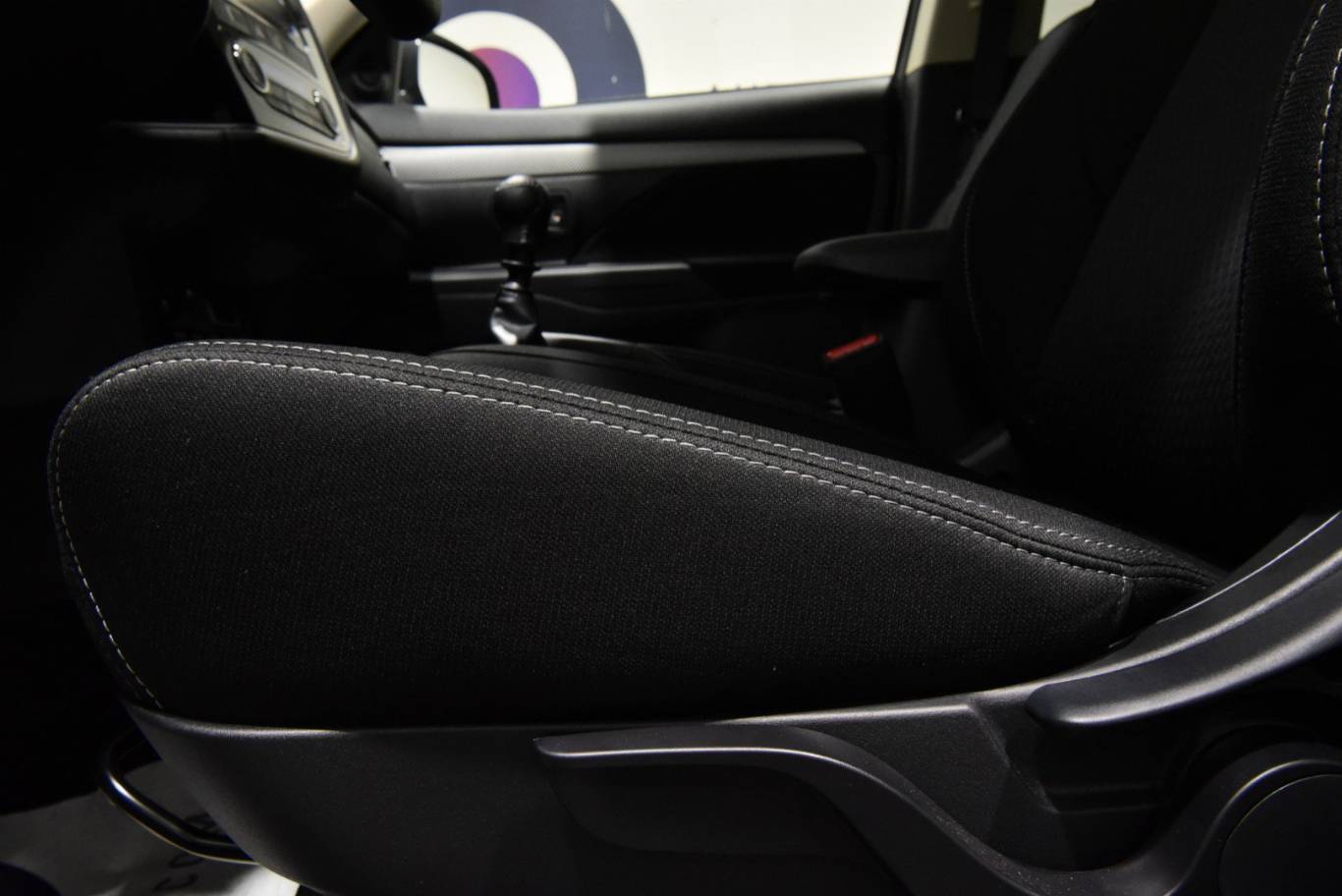 MITSUBISHI Outlander 30