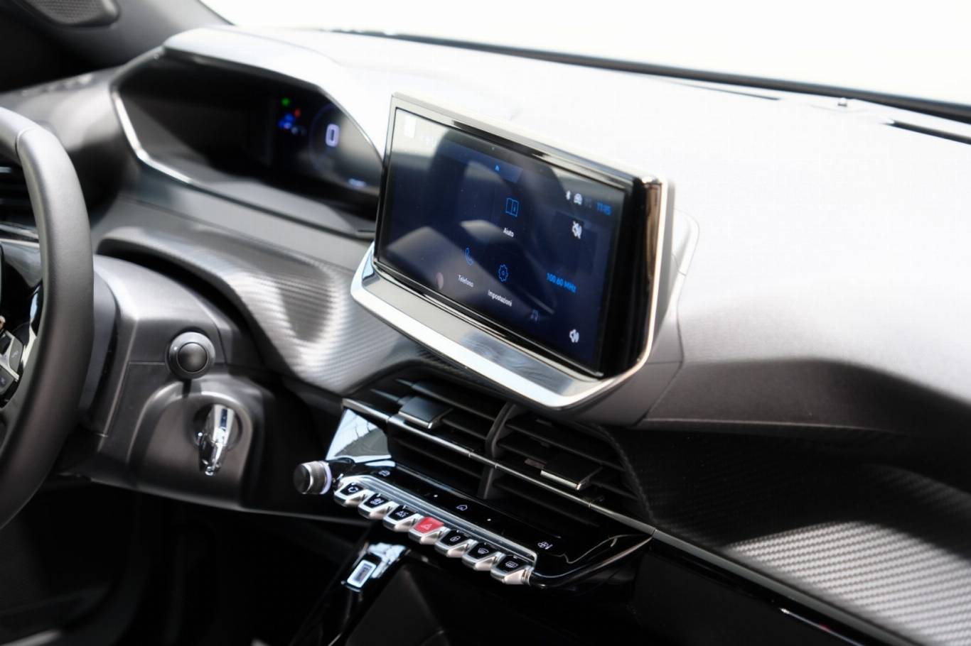 PEUGEOT 2008 40