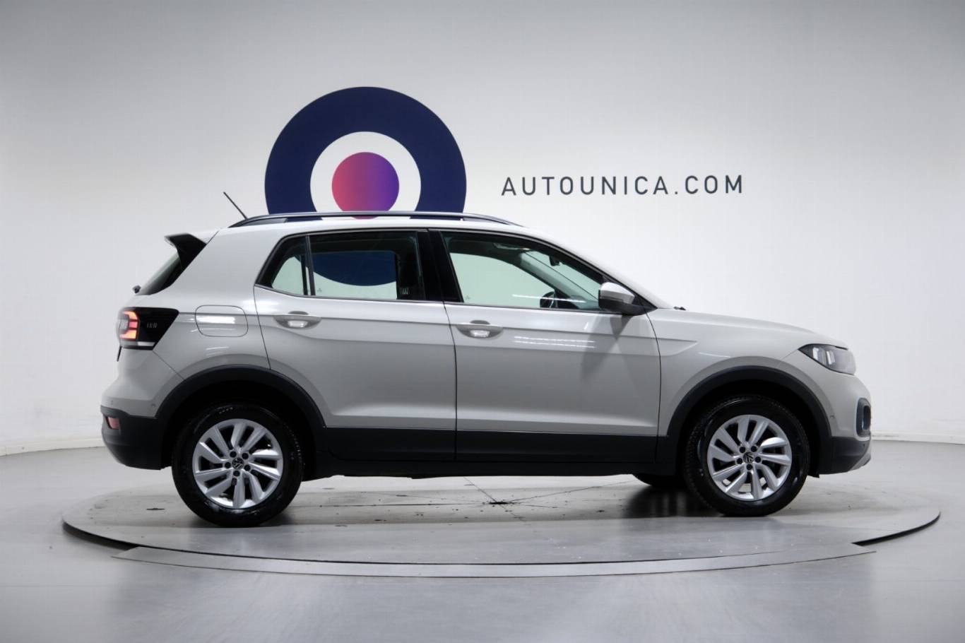 VOLKSWAGEN T-Cross 4