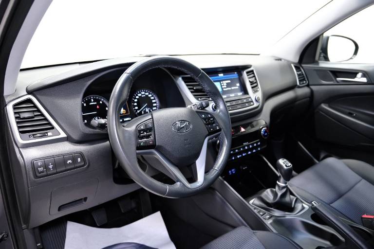 HYUNDAI Tucson 5