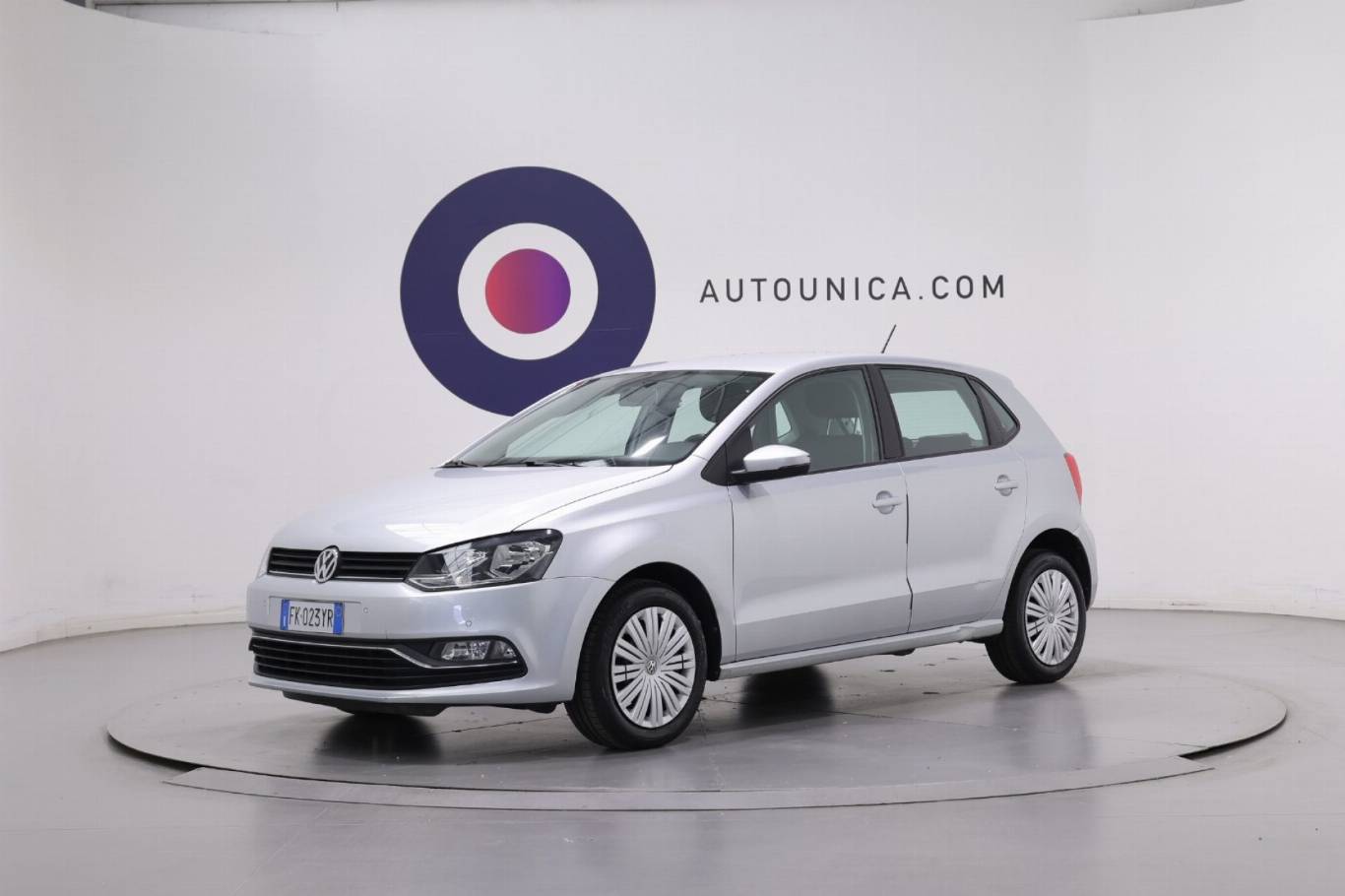 VOLKSWAGEN Polo 1