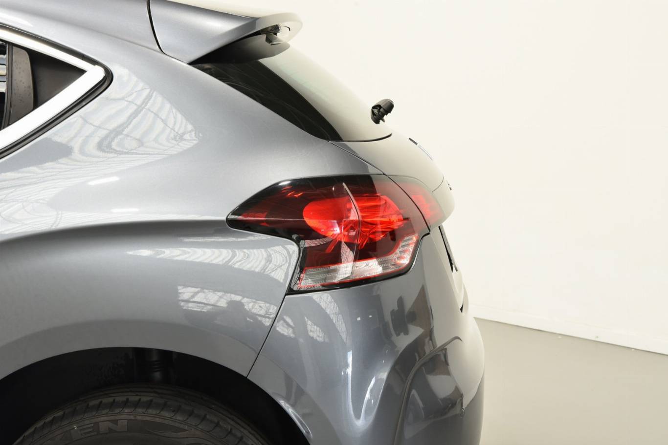 DS AUTOMOBILES DS 4 40