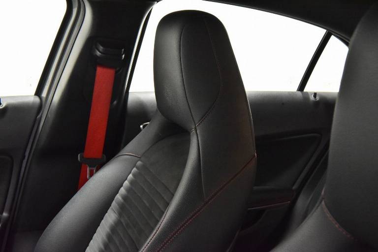 MERCEDES-BENZ A 45 AMG 20