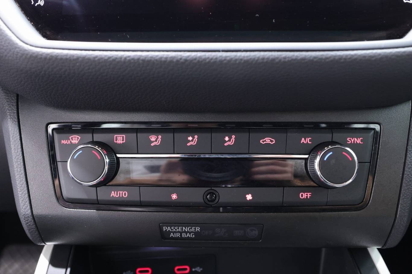 SEAT Arona 5