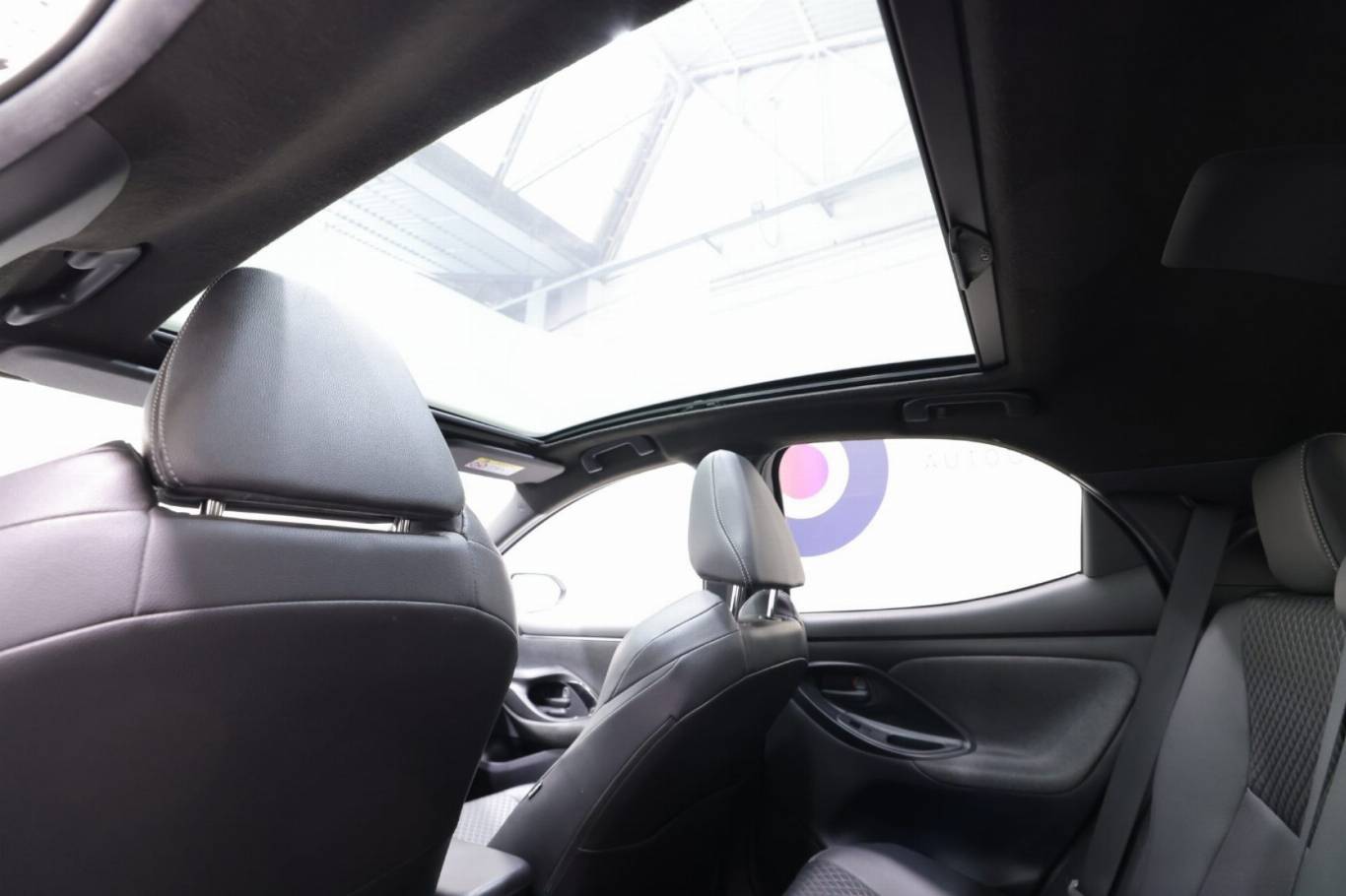 TOYOTA Yaris 36