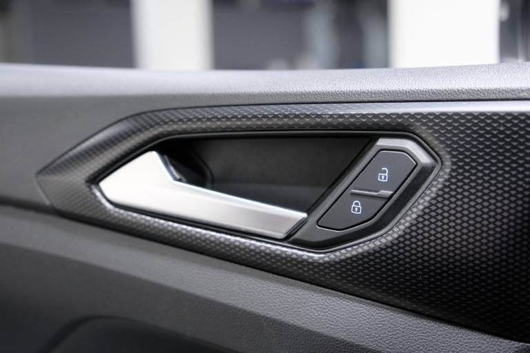 VOLKSWAGEN T-Cross 34