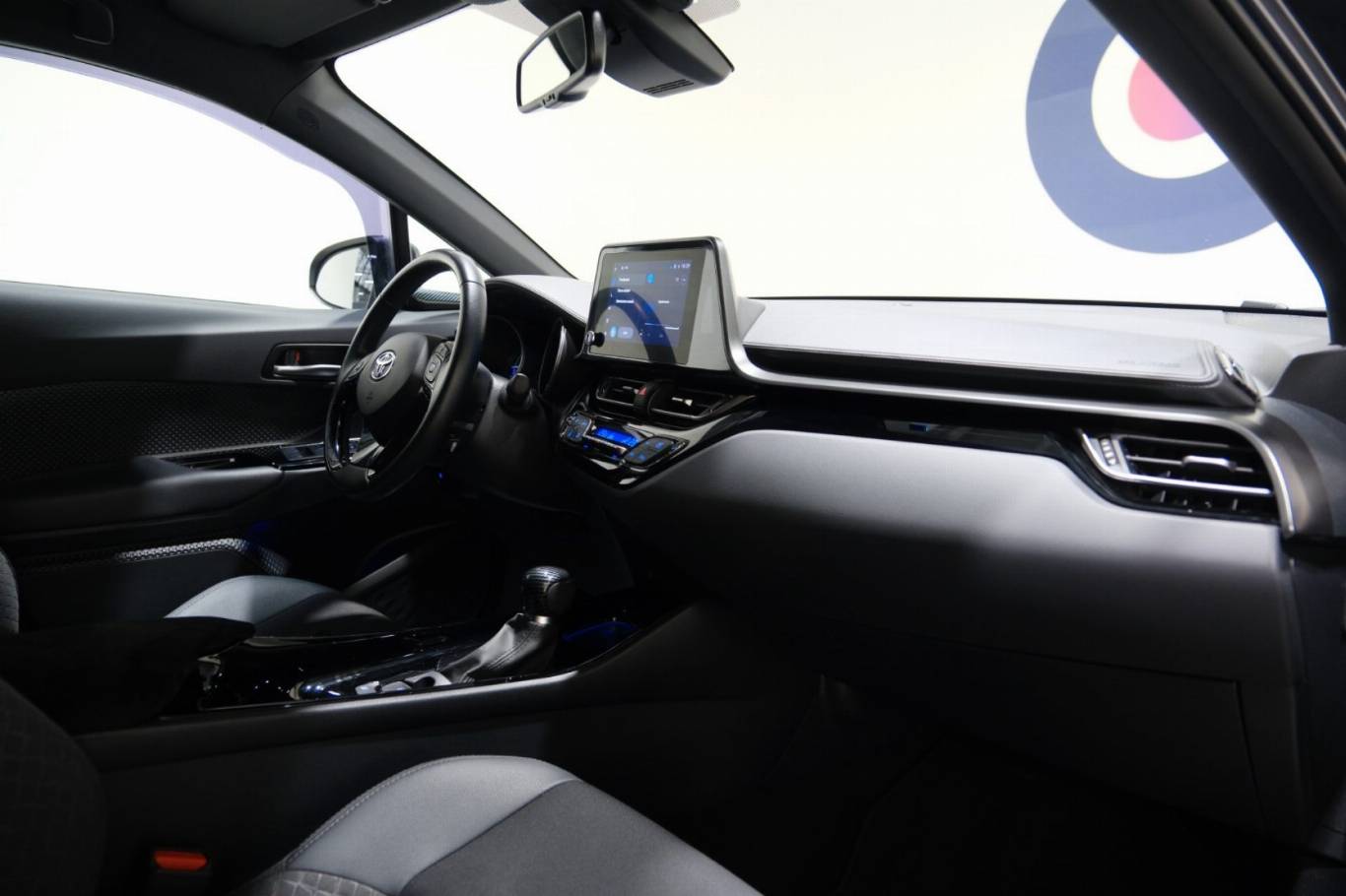 TOYOTA C-HR 52