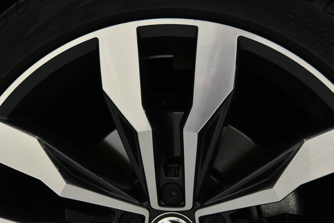 VOLKSWAGEN Tiguan 55