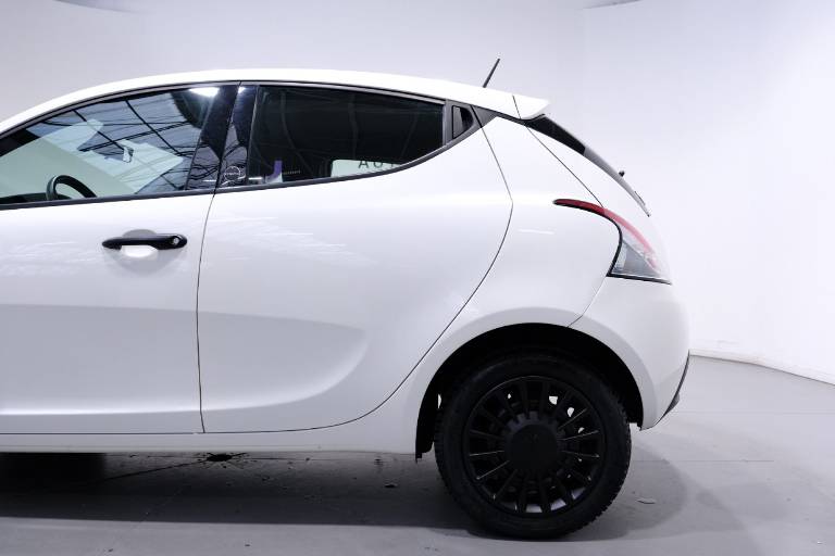 LANCIA Ypsilon 40