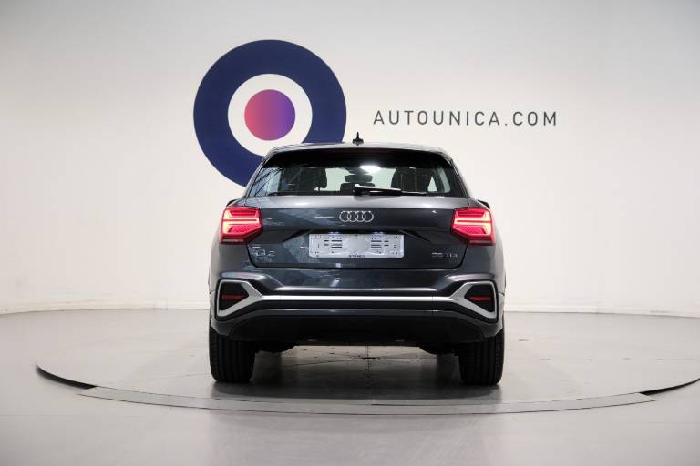 AUDI Q2 16