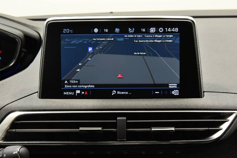PEUGEOT 5008 13