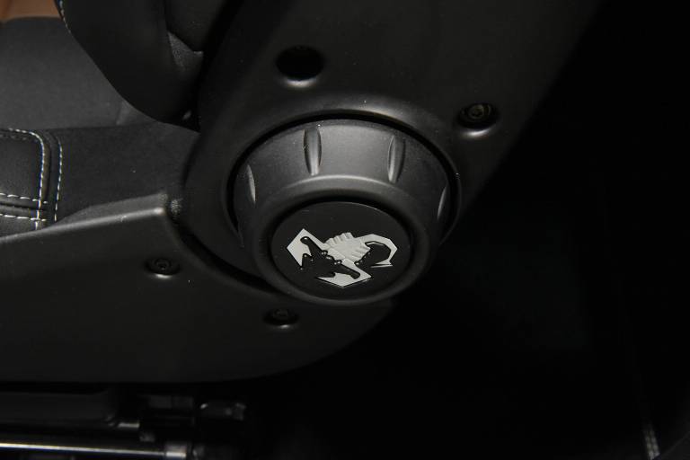 ABARTH 695 36