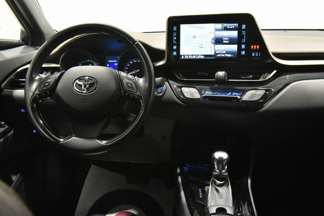 TOYOTA C-HR 36