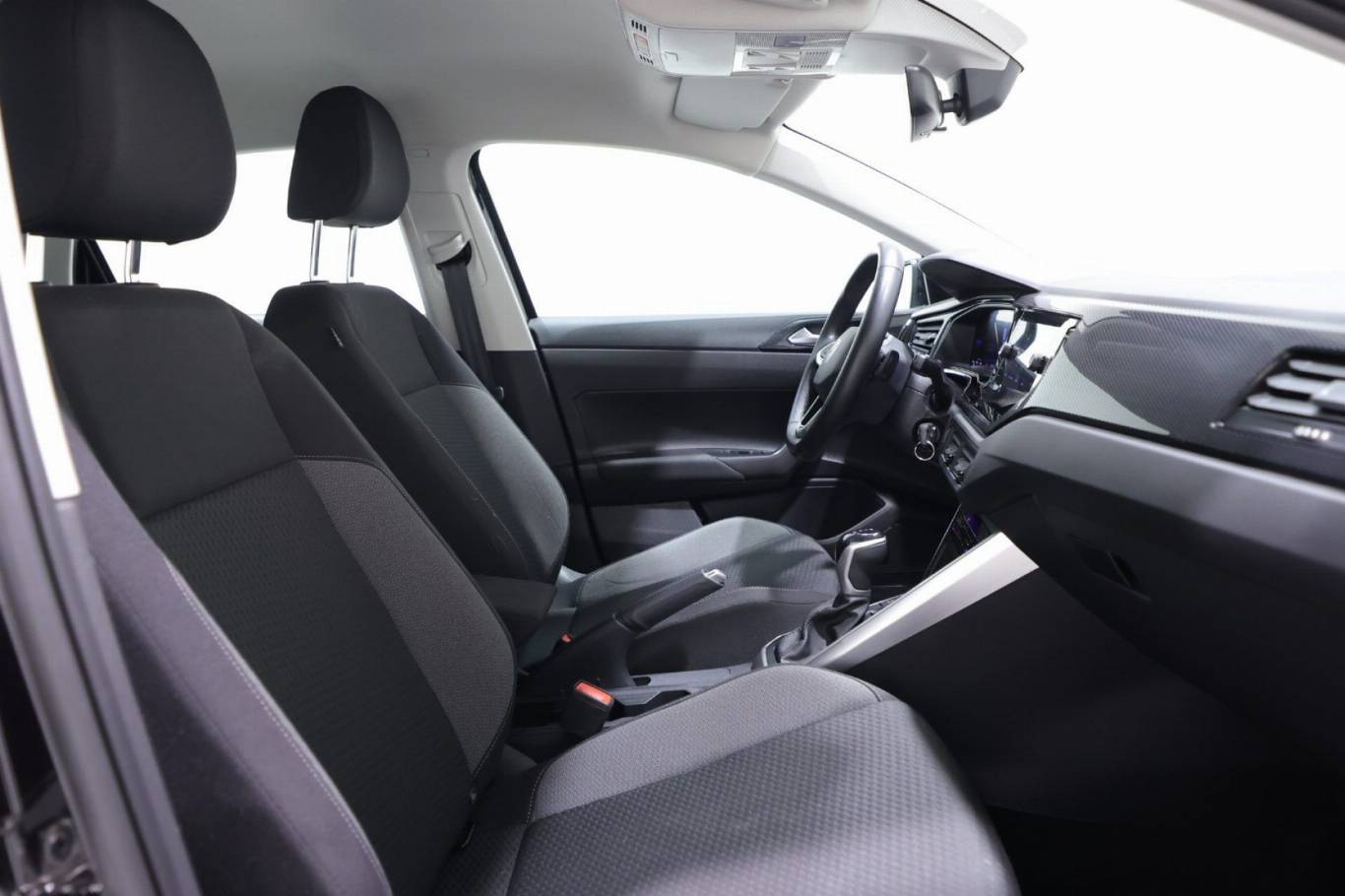 VOLKSWAGEN Polo 48