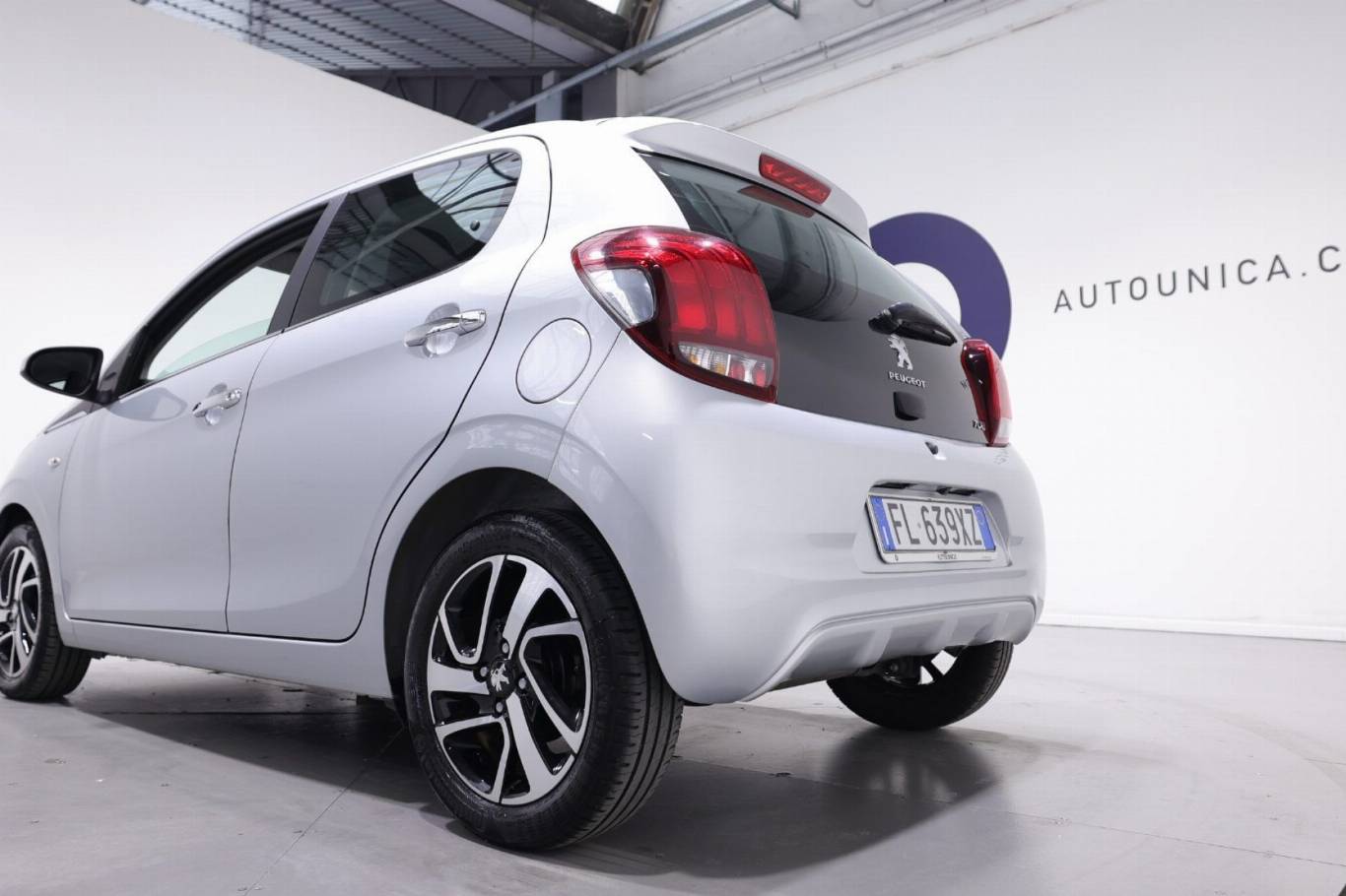 PEUGEOT 108 36