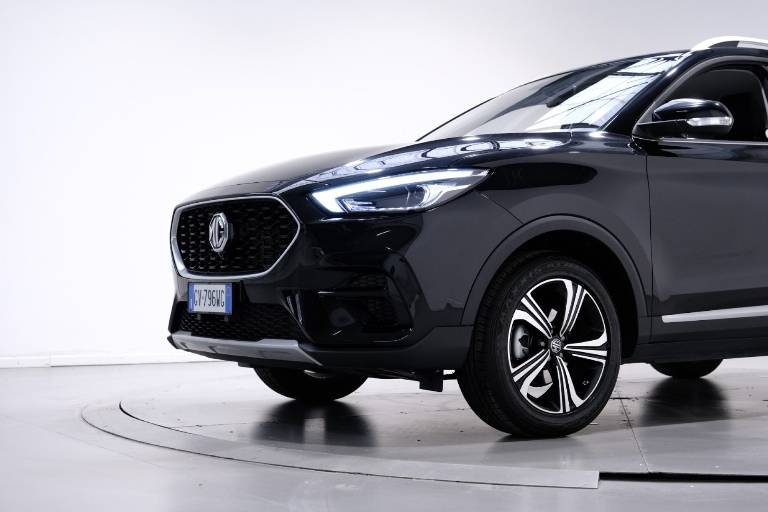 MG ZS 46