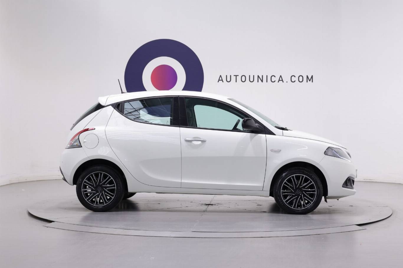 LANCIA Ypsilon 4