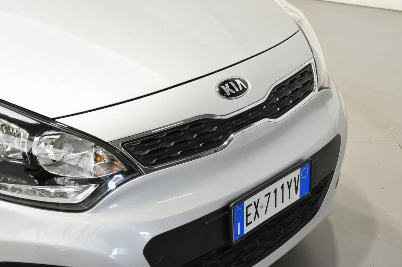 KIA Rio 38