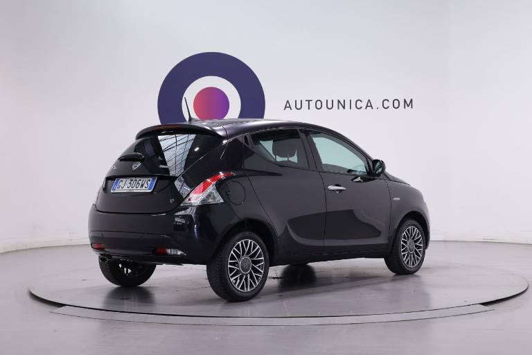 LANCIA Ypsilon 14