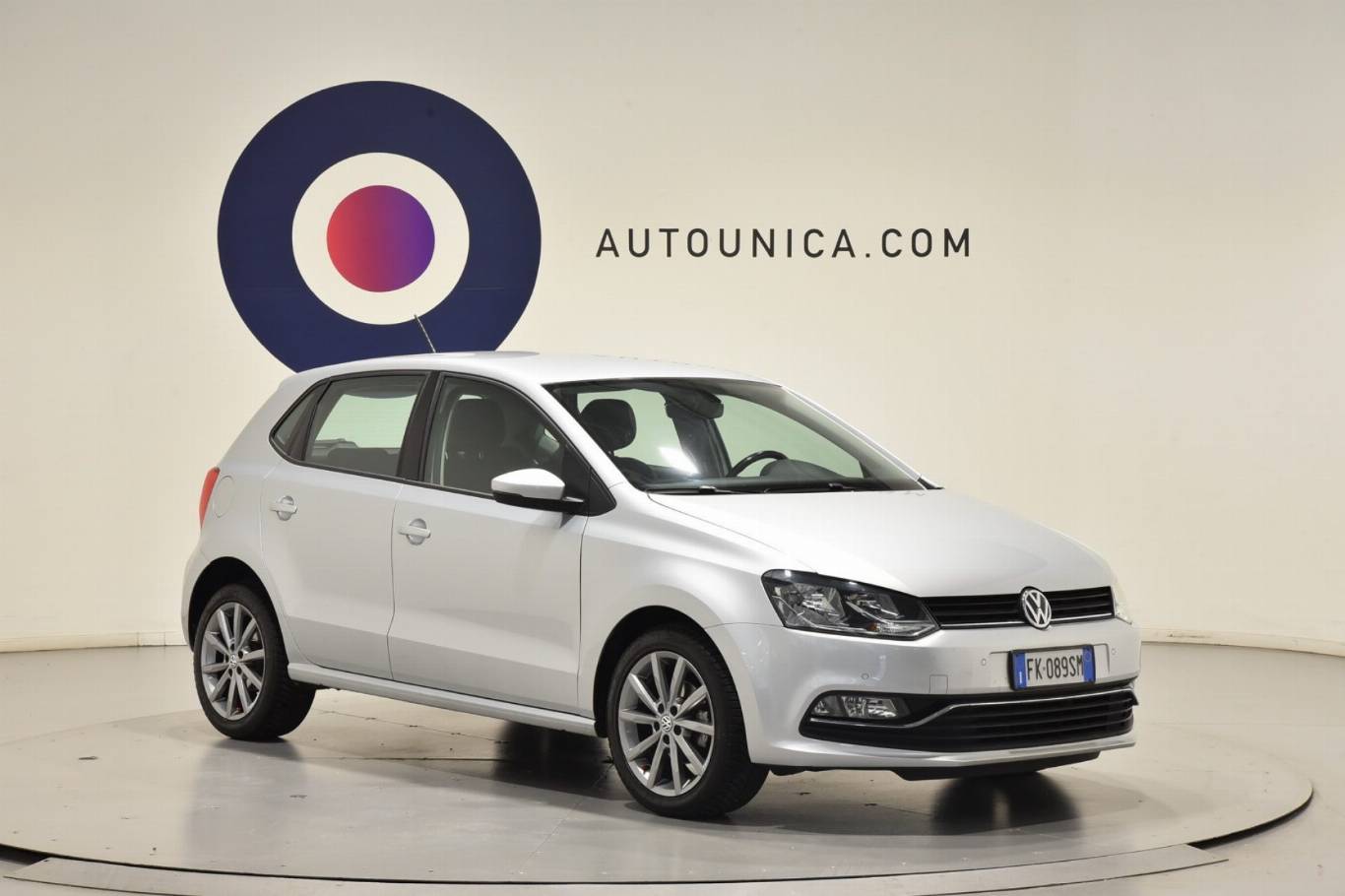 VOLKSWAGEN Polo 5
