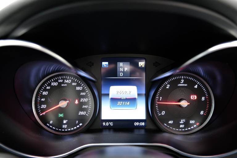 MERCEDES-BENZ C 220 8