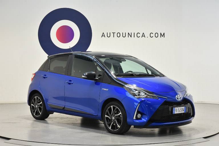 TOYOTA Yaris 29