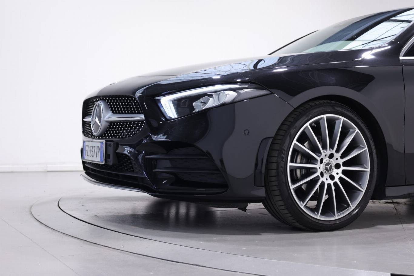 MERCEDES-BENZ A 200 11