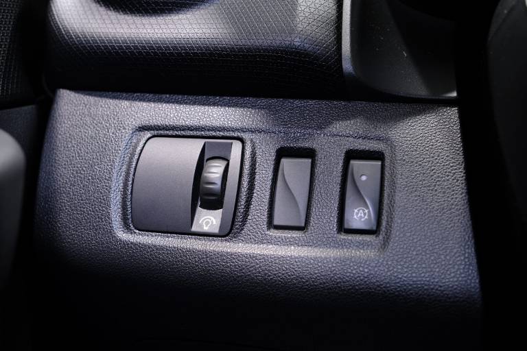 RENAULT Clio 25