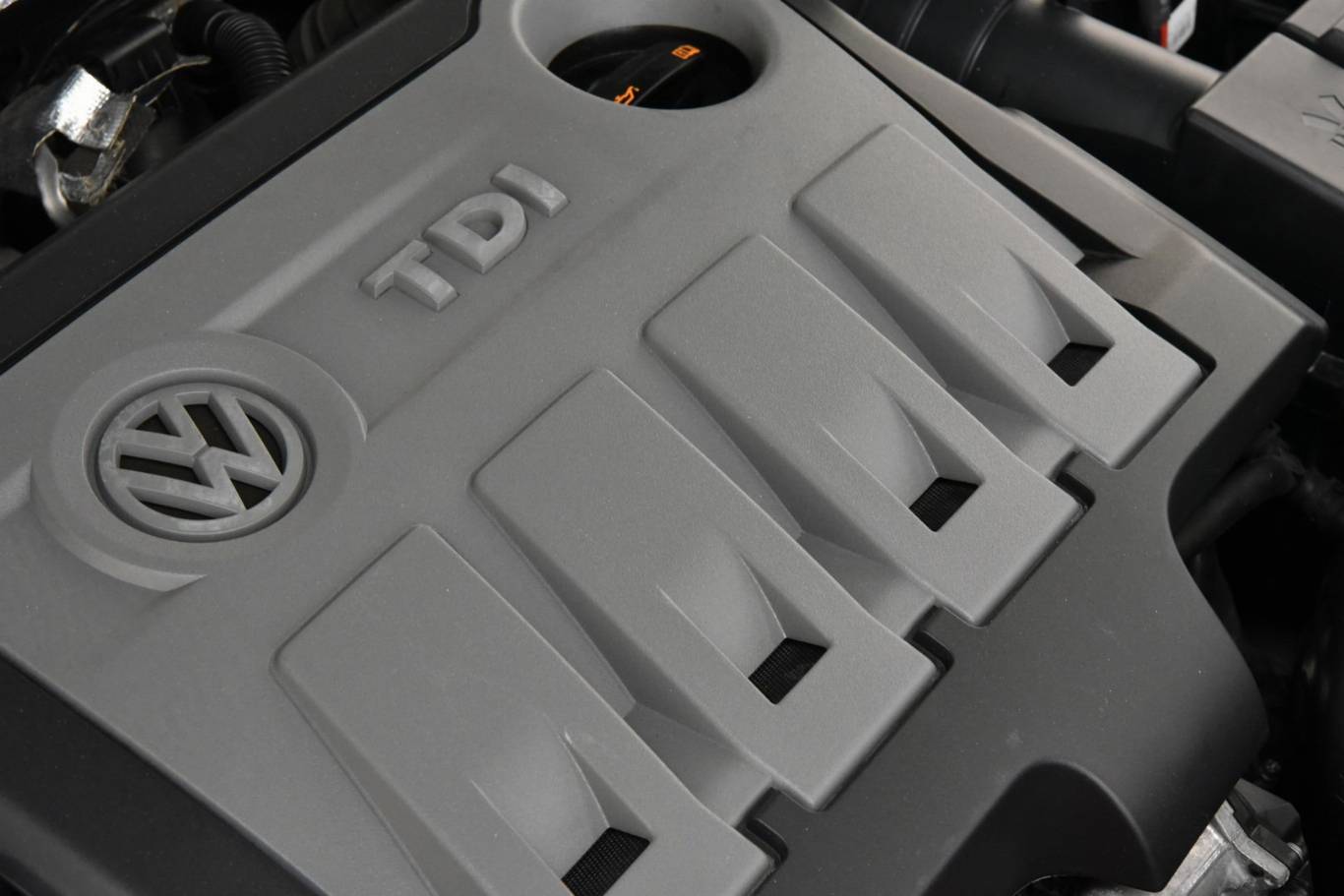 VOLKSWAGEN Passat 13