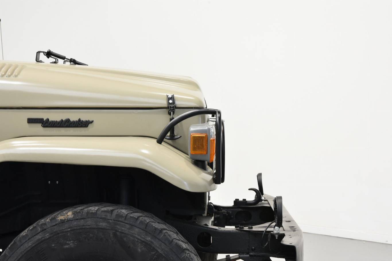 TOYOTA Land Cruiser 17