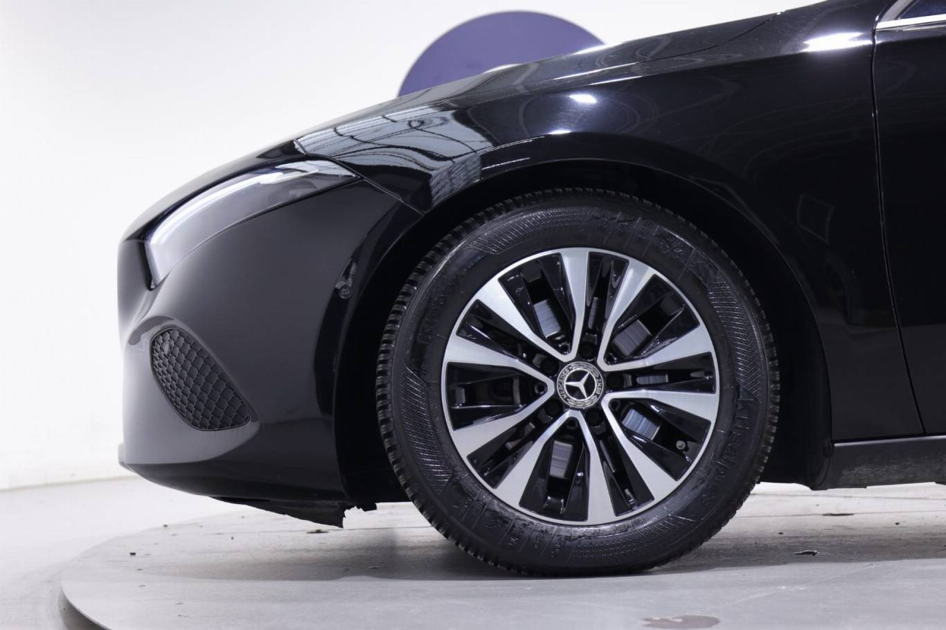 MERCEDES-BENZ A 180 19