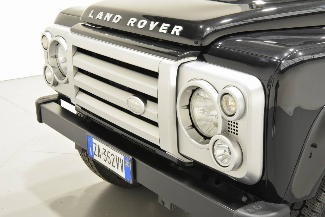 LAND ROVER Defender 67
