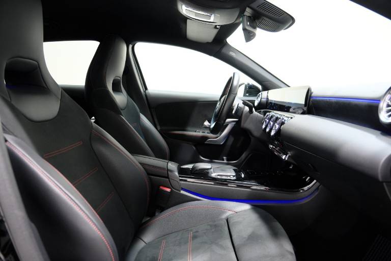 MERCEDES-BENZ A 200 60