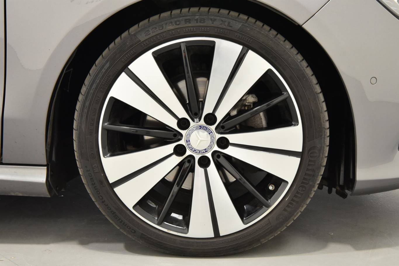 MERCEDES-BENZ CLA 200 26