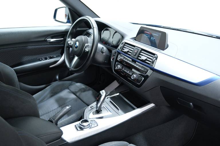 BMW 118 57